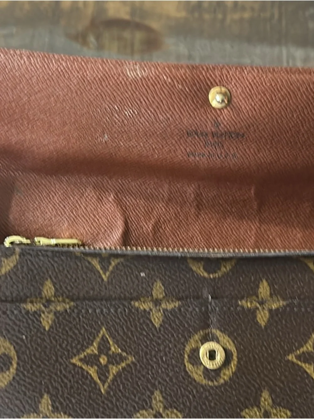 Authentic Louis Vuitton Sarah Wallet